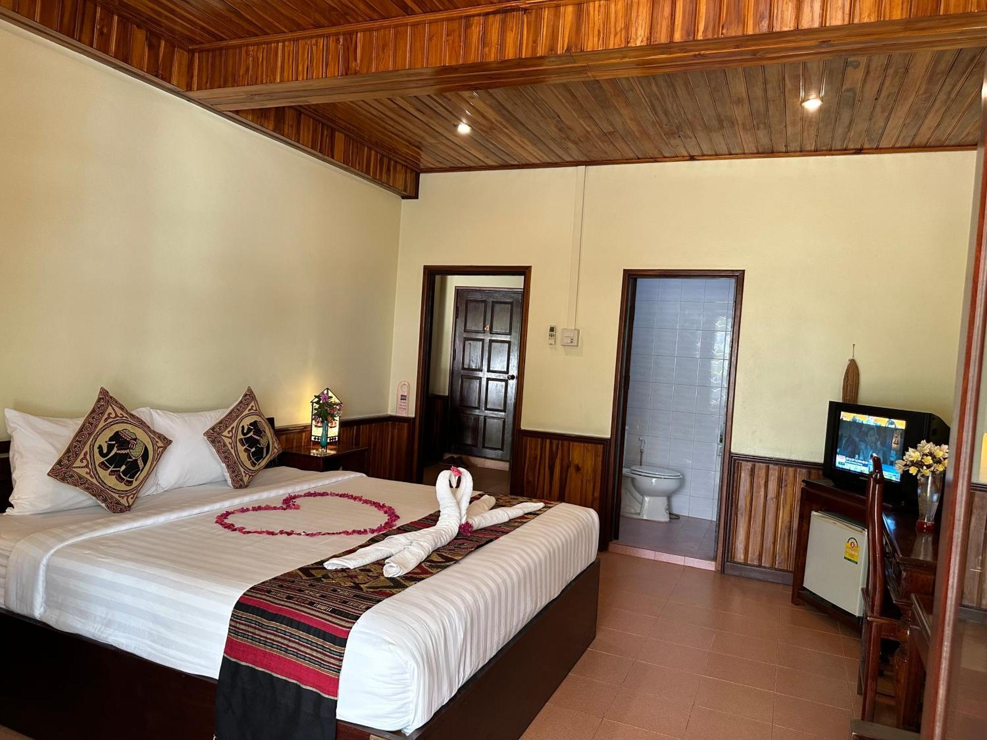 Villa Alounsavath Mekong Riverside Luang Prabang Exteriör bild