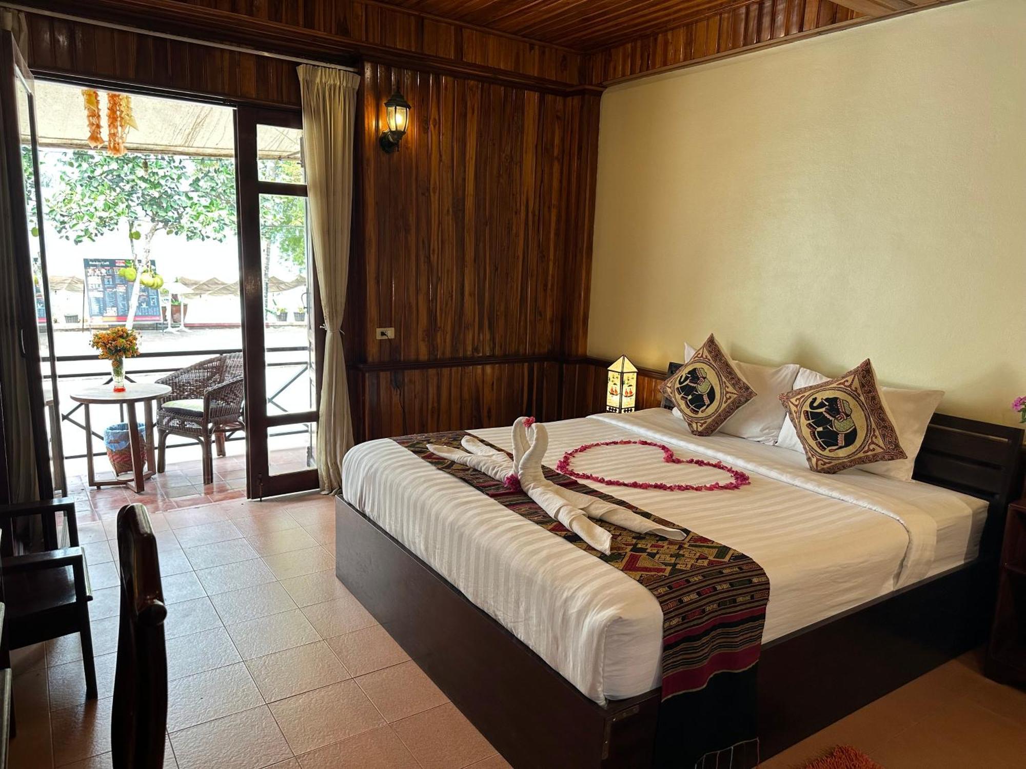 Villa Alounsavath Mekong Riverside Luang Prabang Exteriör bild