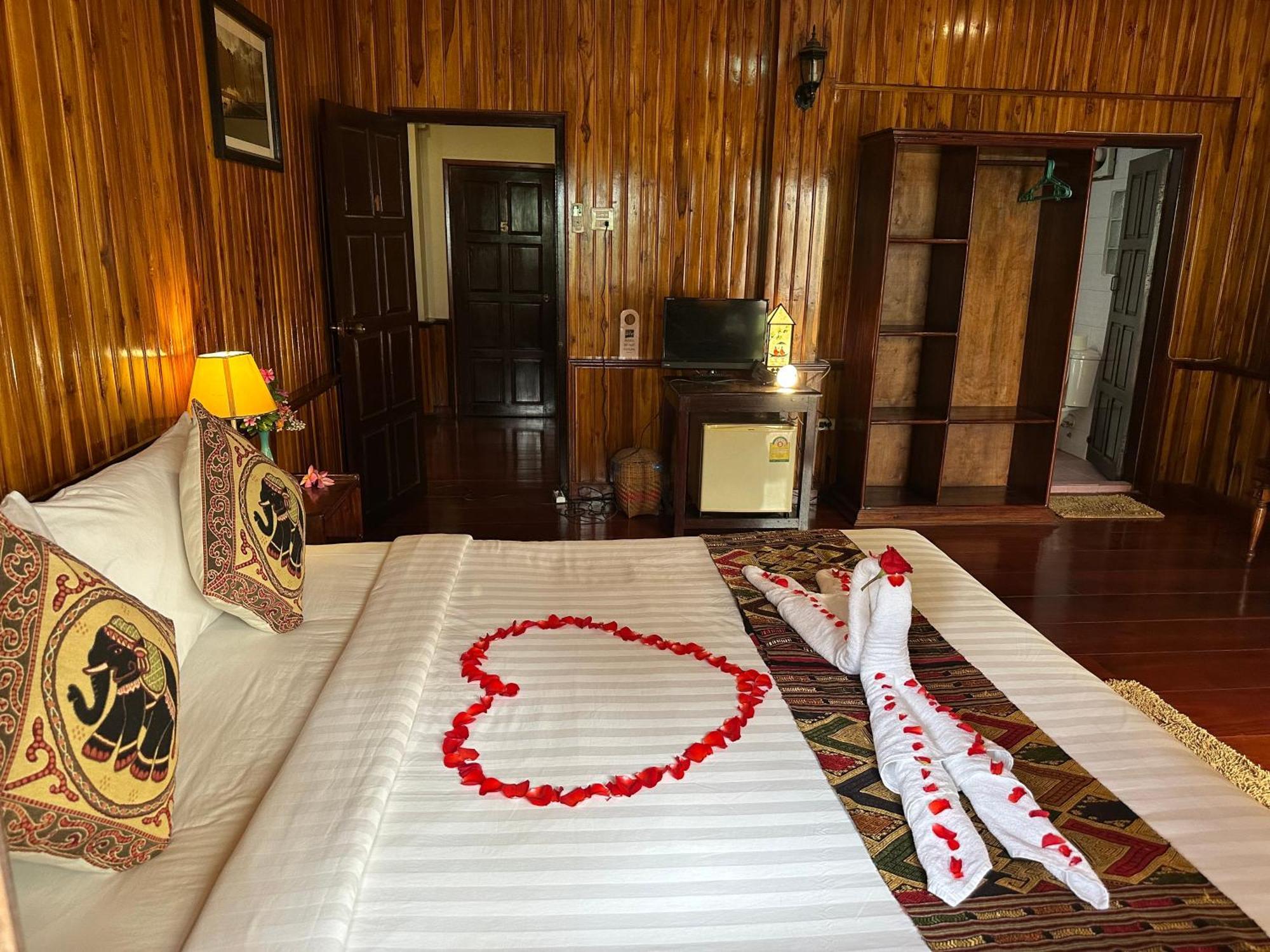 Villa Alounsavath Mekong Riverside Luang Prabang Exteriör bild