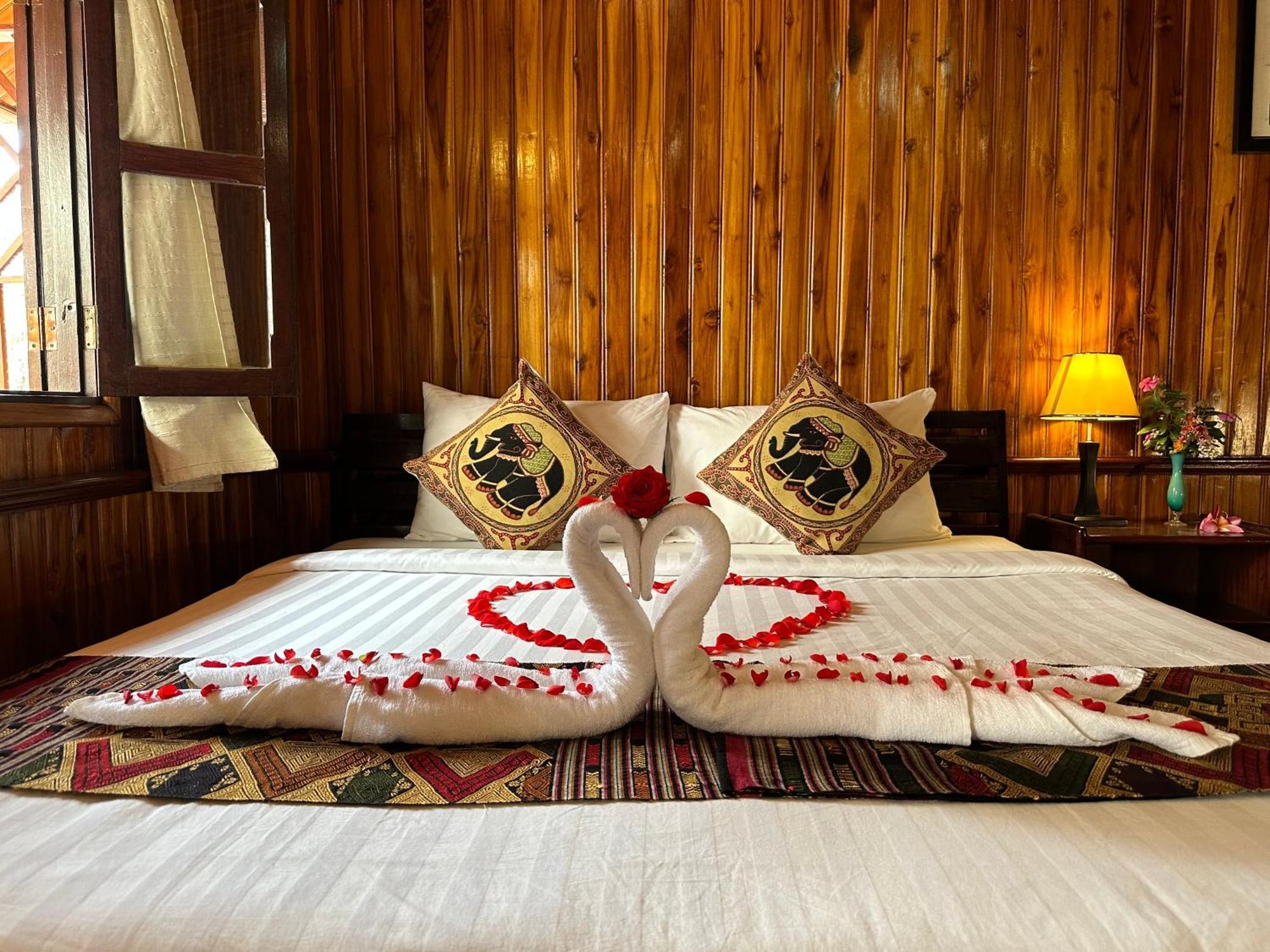 Villa Alounsavath Mekong Riverside Luang Prabang Exteriör bild