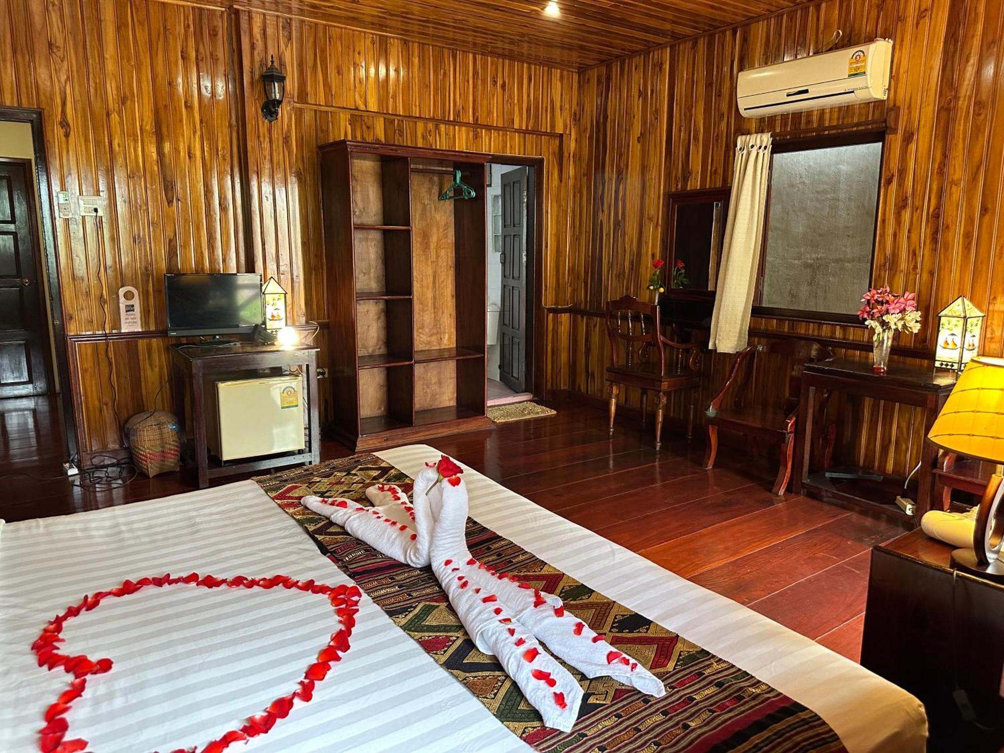 Villa Alounsavath Mekong Riverside Luang Prabang Exteriör bild
